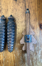 Load image into Gallery viewer, VINTAGE : Hubert Herr “Moving Bears” Cuckoo Clock (one day)