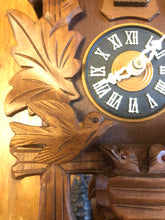 Load image into Gallery viewer, VINTAGE - 1979 “Feeding Birds” Cuckoo Clock