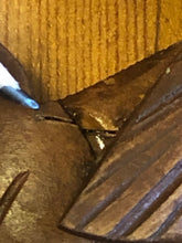 Load image into Gallery viewer, VINTAGE - 1979 “Feeding Birds” Cuckoo Clock