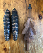 Load image into Gallery viewer, VINTAGE : Hubert Herr “Moving Bears” Cuckoo Clock (one day)