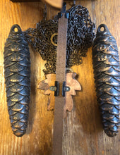 Load image into Gallery viewer, VINTAGE - 1979 “Feeding Birds” Cuckoo Clock