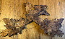 Load image into Gallery viewer, VINTAGE - 1979 “Feeding Birds” Cuckoo Clock