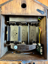 Load image into Gallery viewer, NEW IN STOCK- Quartz Traditional Cuckoo Clock with Squirrels (with music)