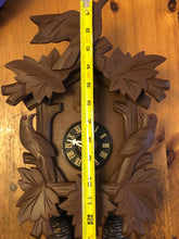 Load image into Gallery viewer, VINTAGE : Traditional Cuckoo Clock with Eight Day Movement (1972)