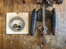 Load image into Gallery viewer, VINTAGE : Classic One Day Cuckoo Clock with Five Leaves
