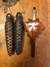 Load image into Gallery viewer, VINTAGE - Hönes One Day Cuckoo Clock