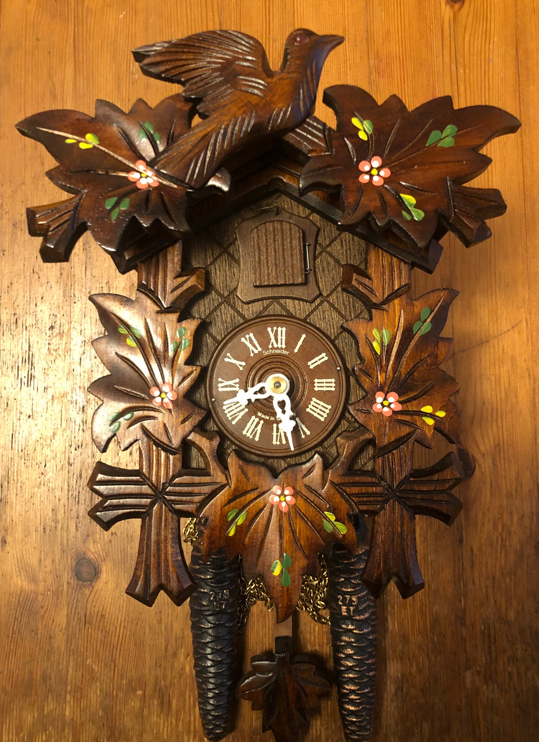 VINTAGE : Schneider Hand Painted One Day Cuckoo Clock