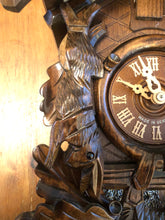 Load image into Gallery viewer, VINTAGE - “Like New” Hunters Clock
