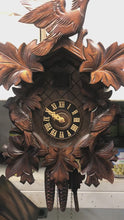 Load and play video in Gallery viewer, VINTAGE - Hönes Traditional Carved Cuckoo
