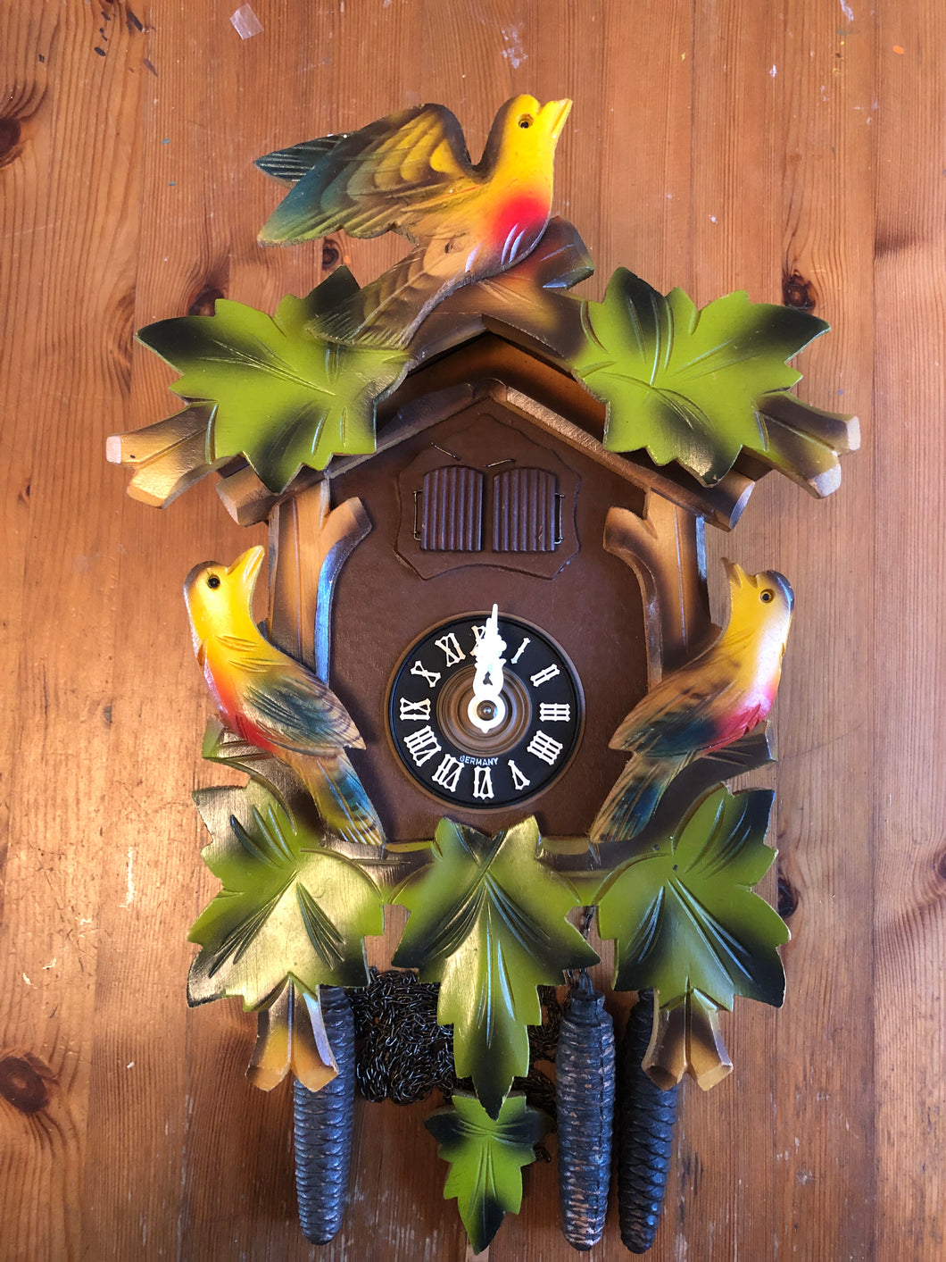 VINTAGE - Colorful Musical Double Door Cuckoo Clock